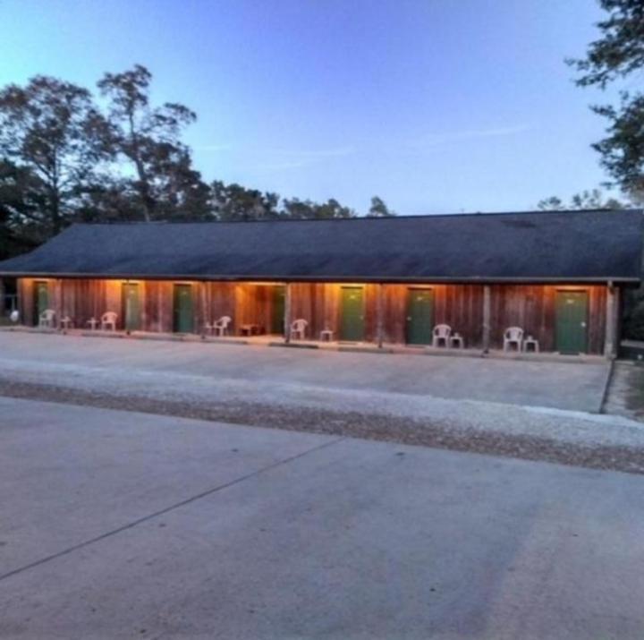 Whispering Creek Lodging & Rv Resort Newton Exterior photo